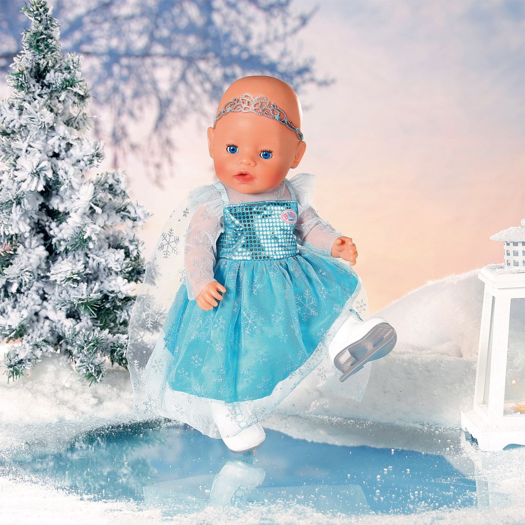 Baby born princess on ice - Bilde 2