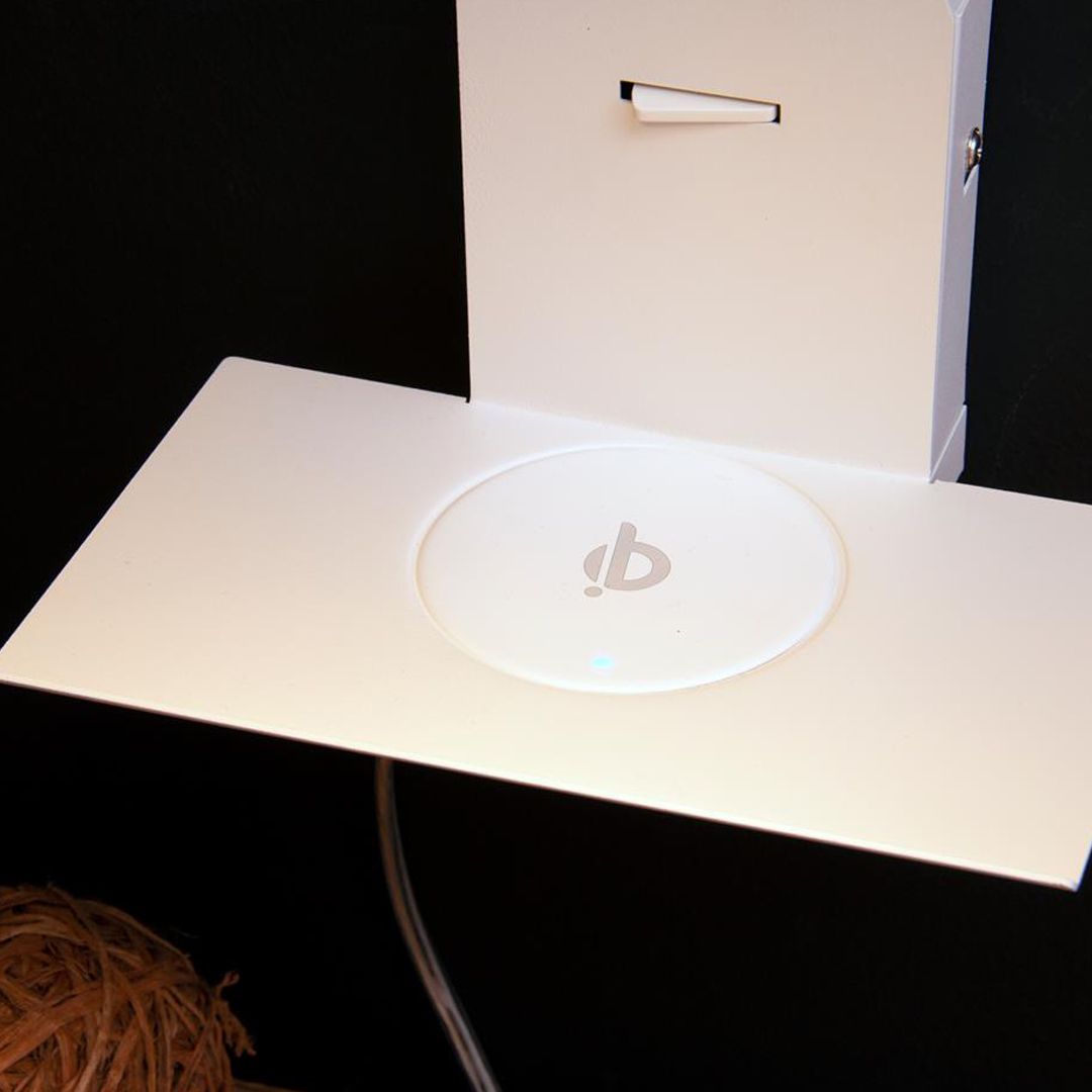 Split vegglampe med trådløs og usb lader - Bilde 4