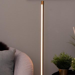 Straight led gulvlampe. dimbar