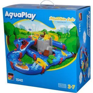 Aquaplay mountain lake