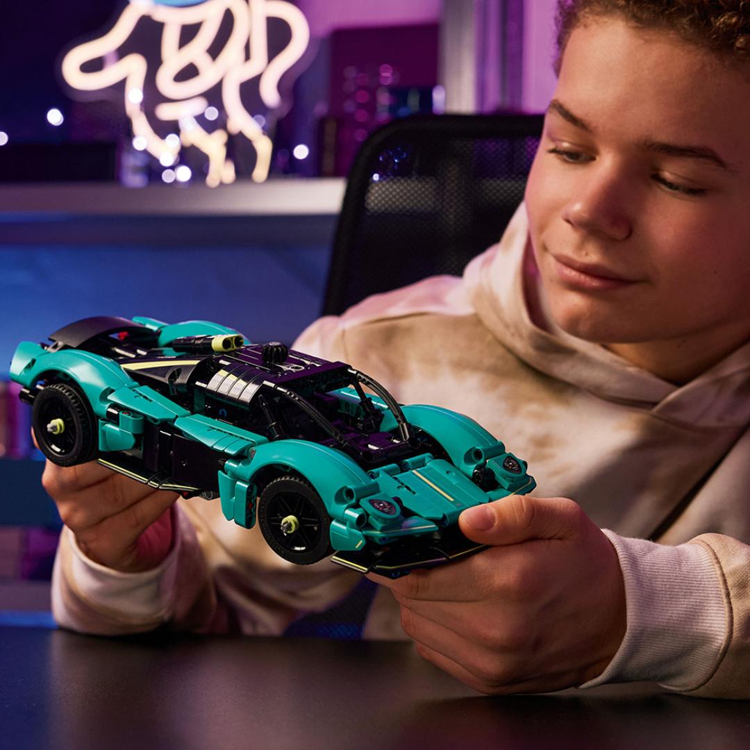 Lego aston martin valkyrie - Bilde 3