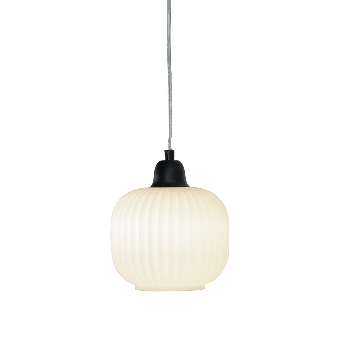 Elin vinduspendel stor svart/hvit e14