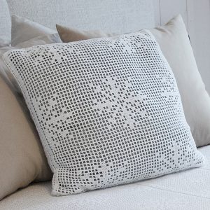 Crystals -pute 2429-01a